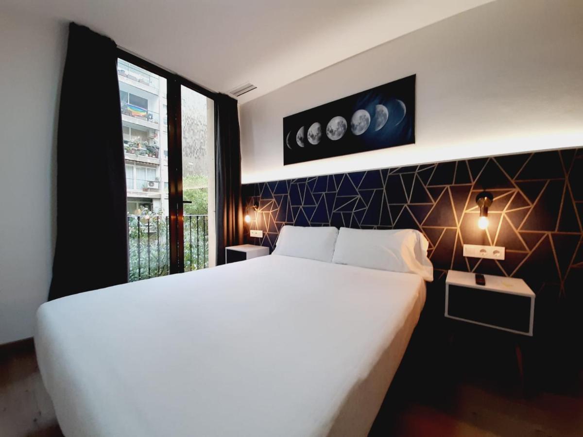 Hostal Laia By Gaiarooms Barcellona Esterno foto