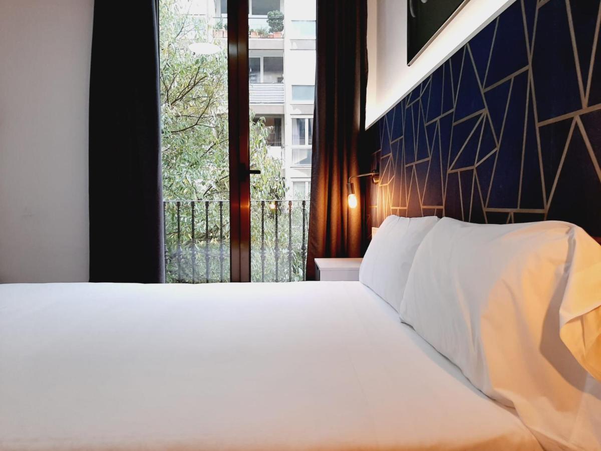 Hostal Laia By Gaiarooms Barcellona Esterno foto